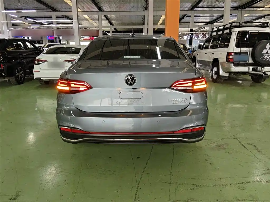 Volkswagen Lavida 2023 Model 280TSI DSG Eternal Edition фото 4