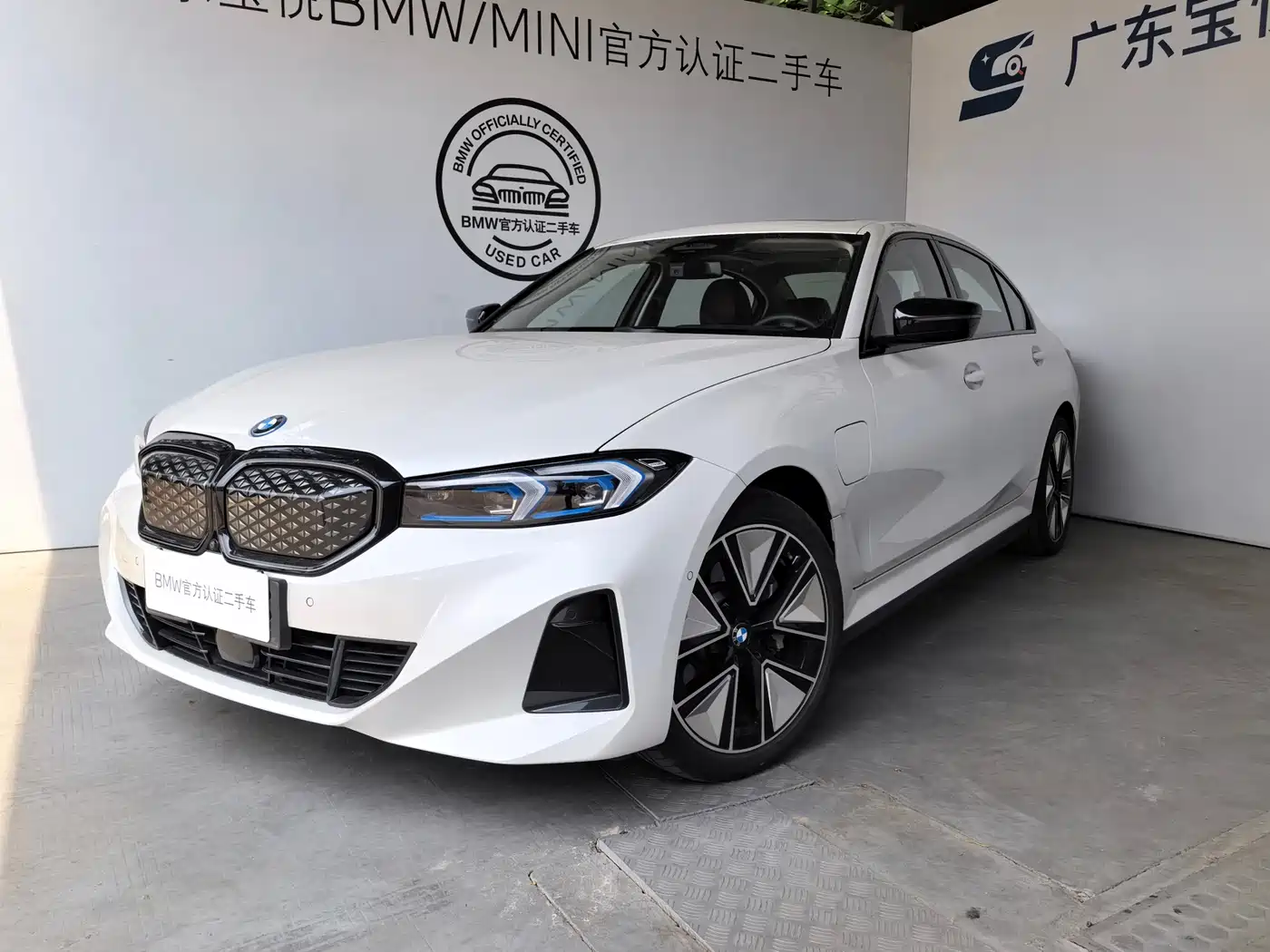 BMW i3 2025 eDrive 40 L Shadow Night Sport Package