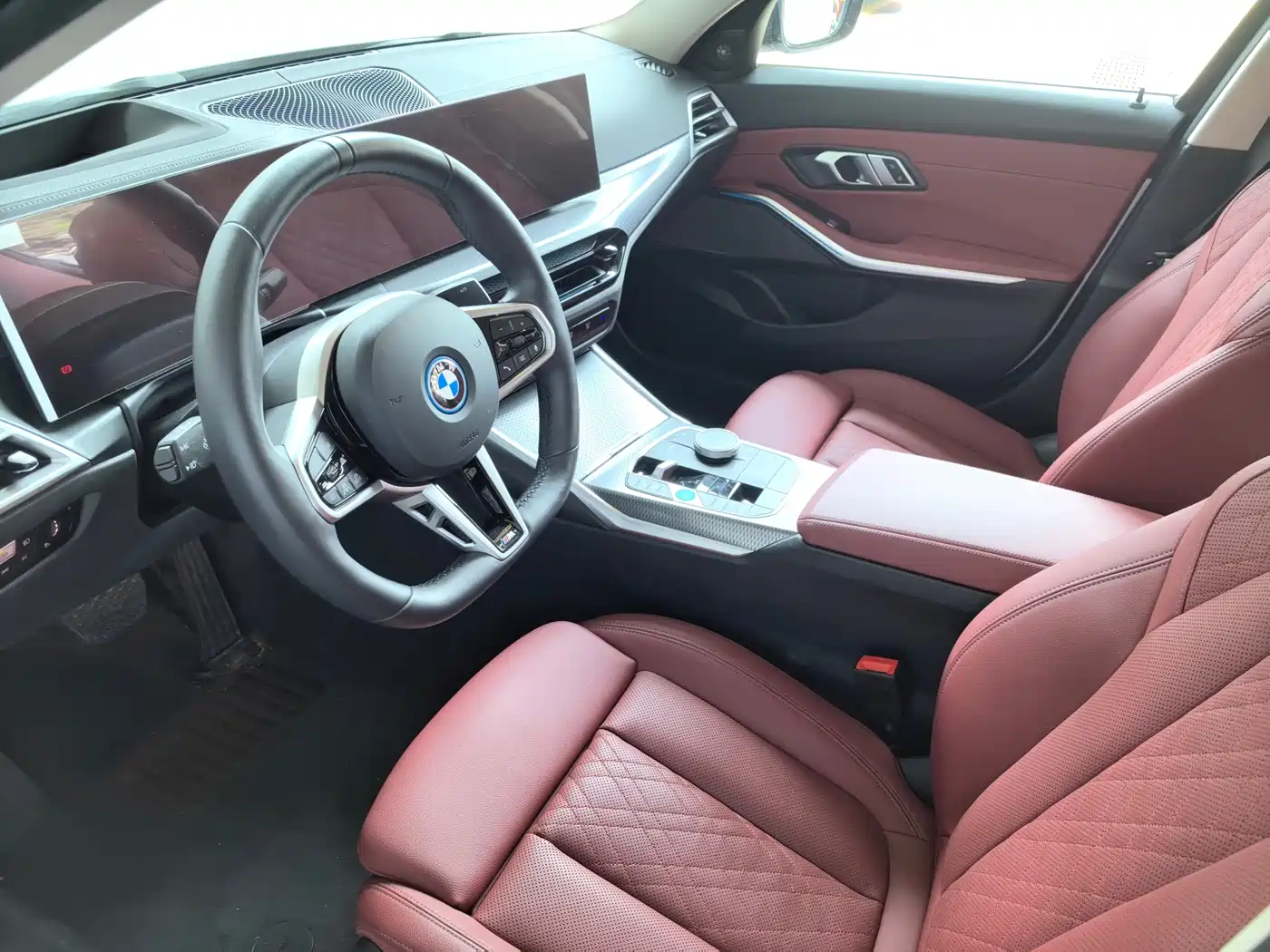 BMW i3 2025 eDrive 40 L Shadow Night Sport Package фото 7