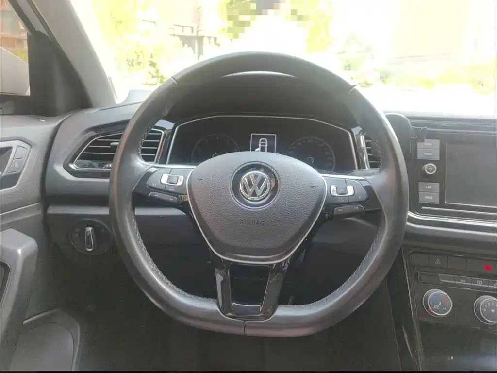 Volkswagen T-ROC 2019 280TSI DSG 2WD Comfort Version China VI фото 15