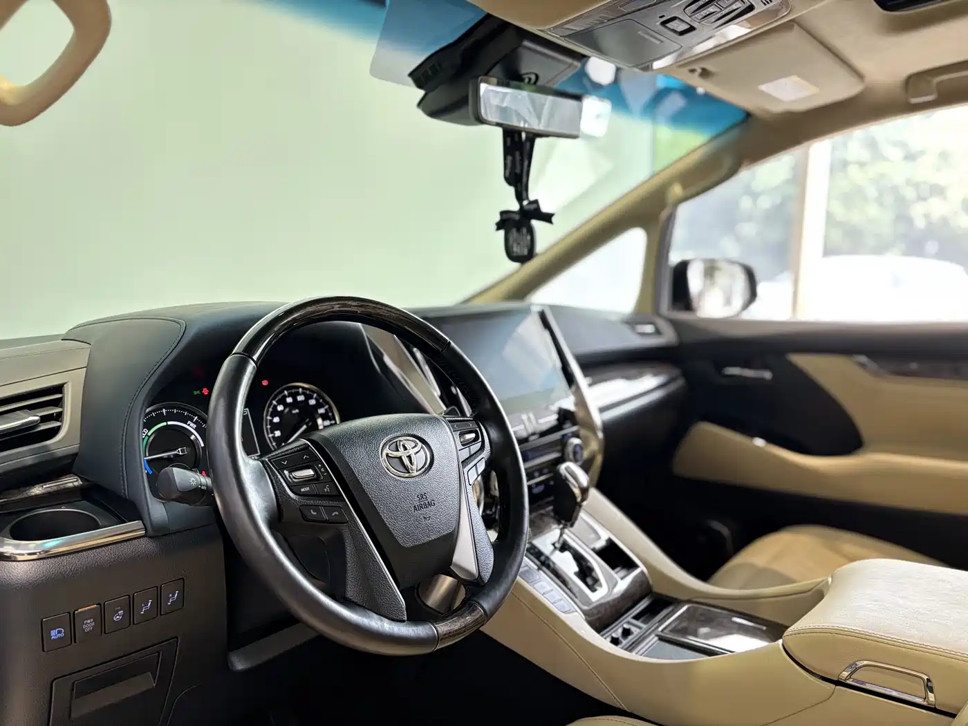 Toyota Vellfire 2021 Crown Hybrid 2.5L HV Premium Edition фото 11