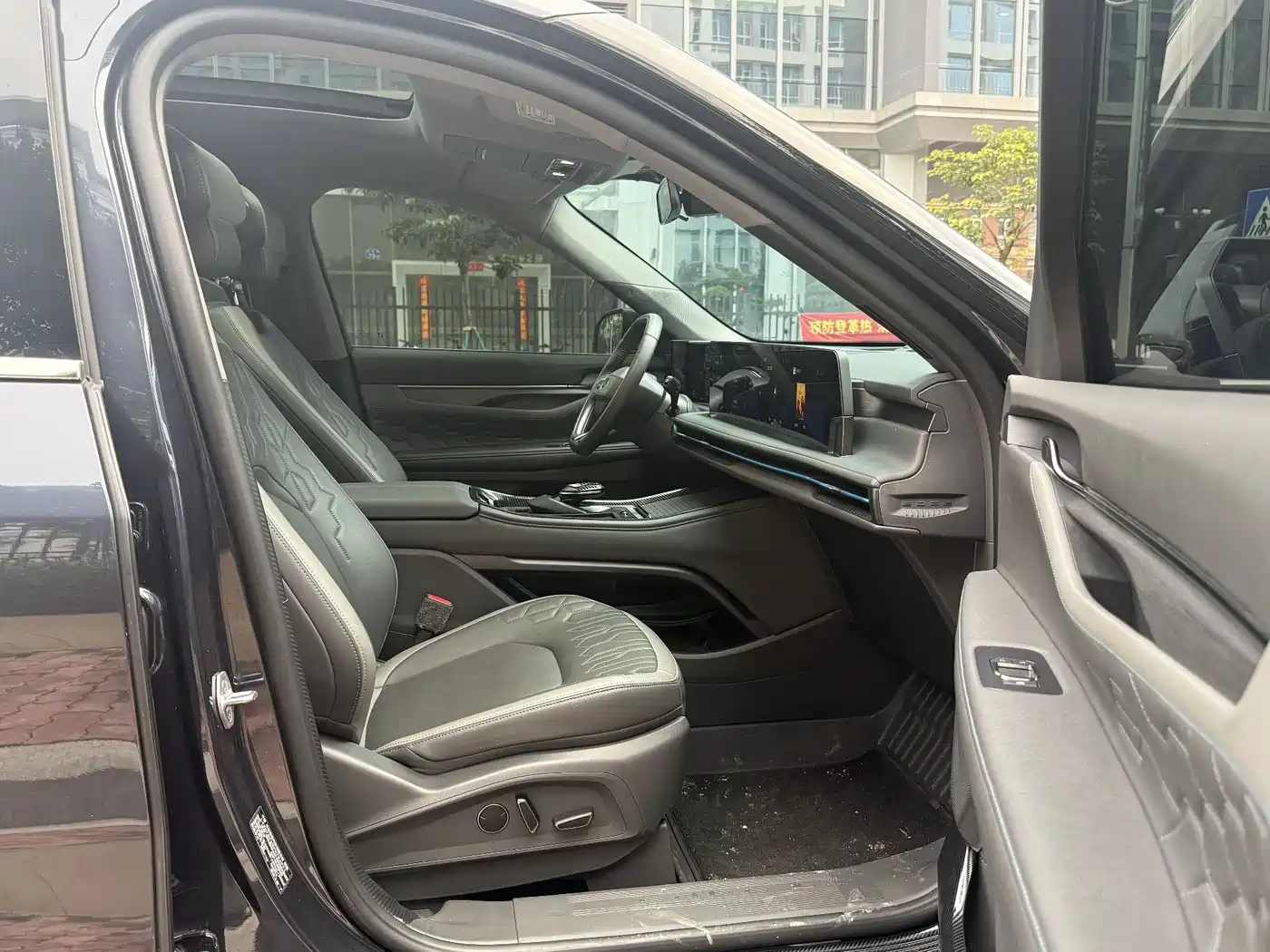 Ford Edge 2023 Edge L 2.0T EcoBoost E Hybrid FWD 7-Seater Luxury фото 17