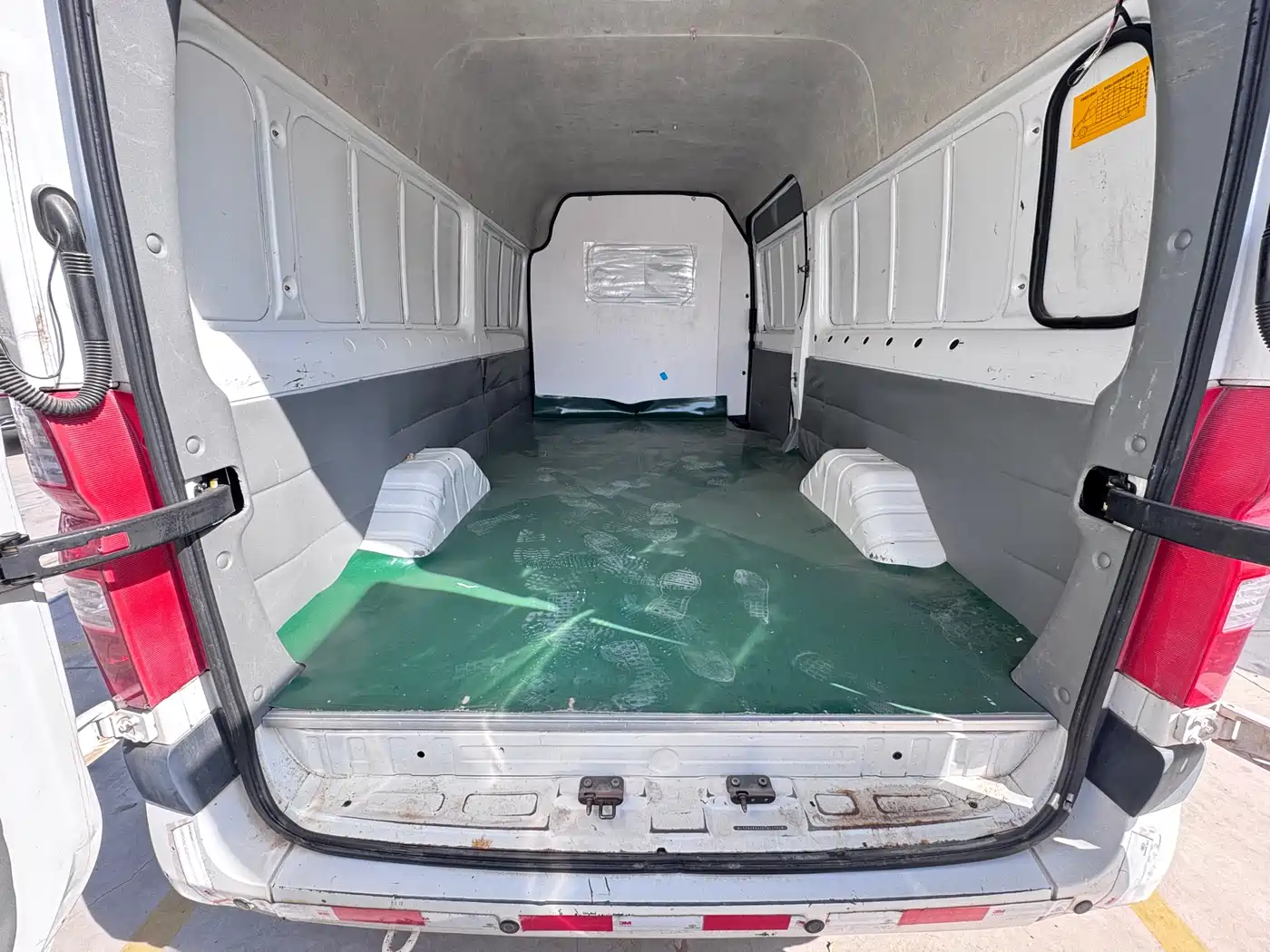 Foton Tuyano 2019 2019 Model 2.8T Van Extended Wheelbase Medium Roof 3 Seater 4J28TC3