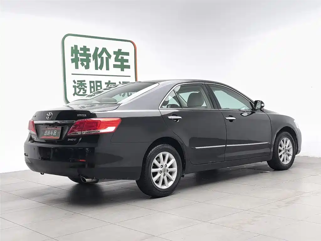 Toyota Camry 2010 240G Luxury Edition фото 2