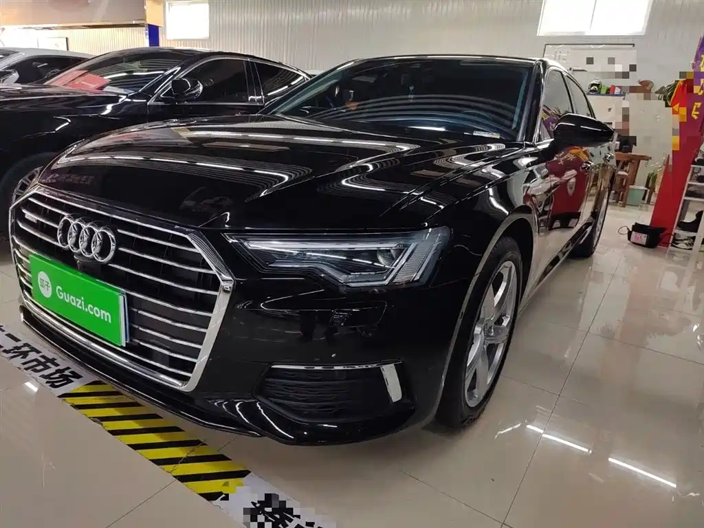 Audi A6L 2019 45 TFSI quattro Exclusive Elegance фото 2