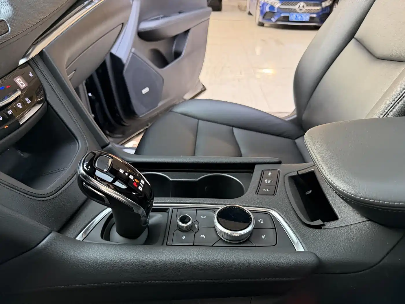 CADILLAC XT5