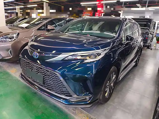 Toyota Granvia 2023 2.5L Hybrid Prestige Welfare PLUS Edition