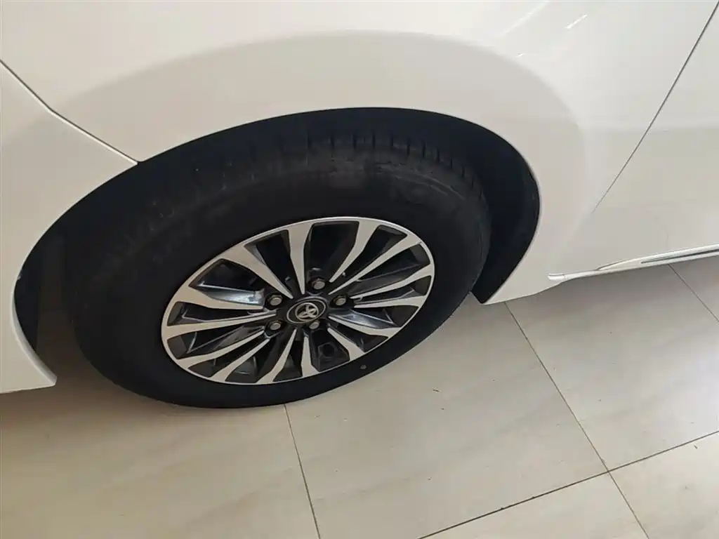 Toyota Levin 2018 185T CVT Prestige Edition China VI фото 23