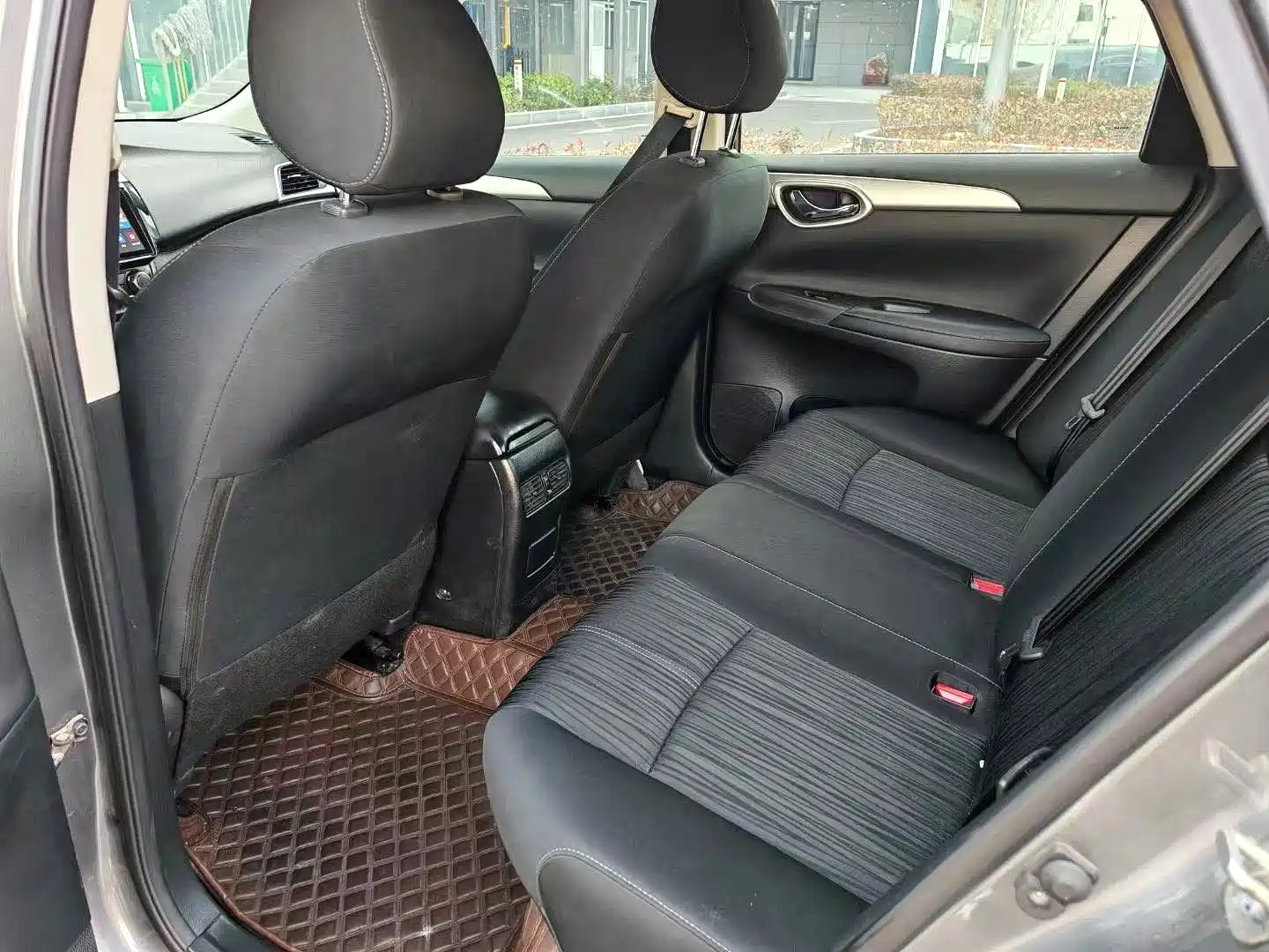 Фото 4 - Nissan Sylphy