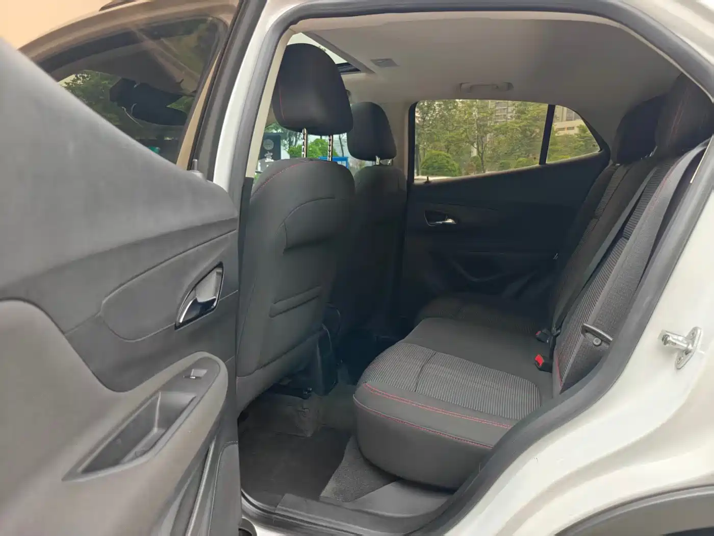 Buick Encore 2016 18T Automatic 2WD Urban Leading фото 10