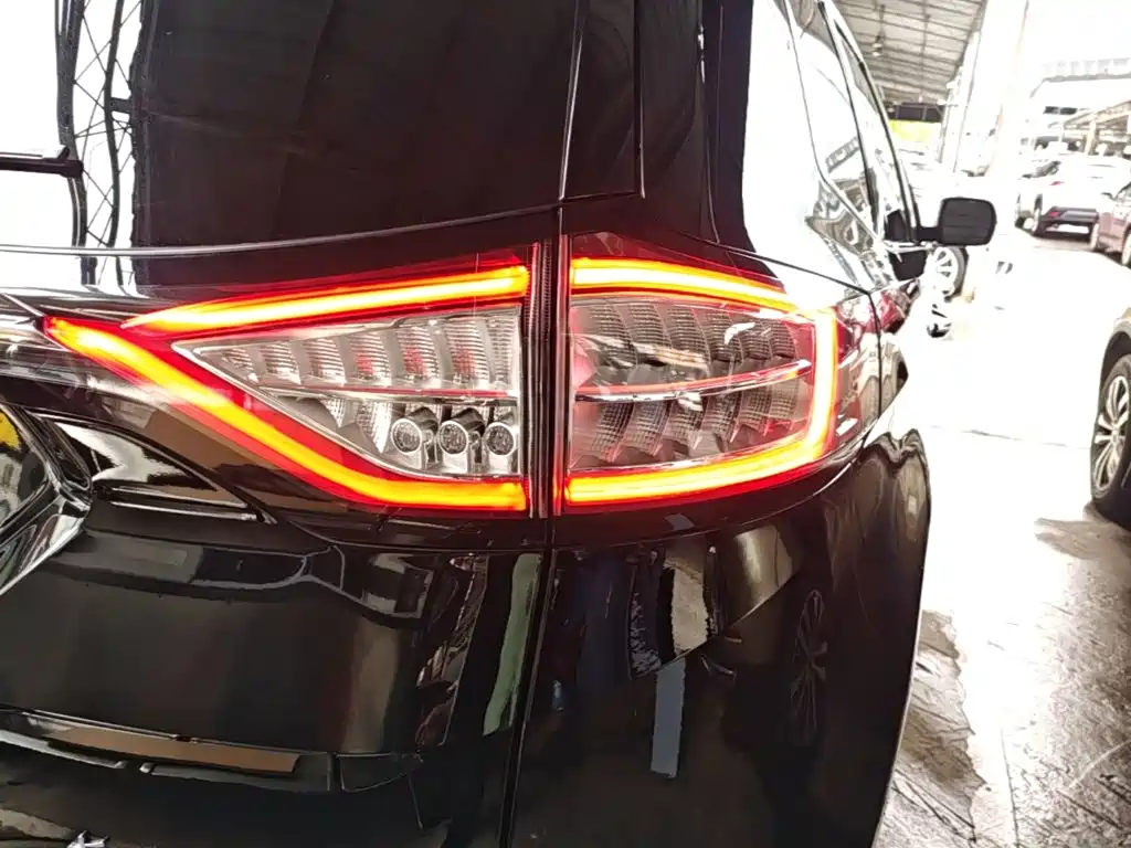 Фото 8 - Ford Edge