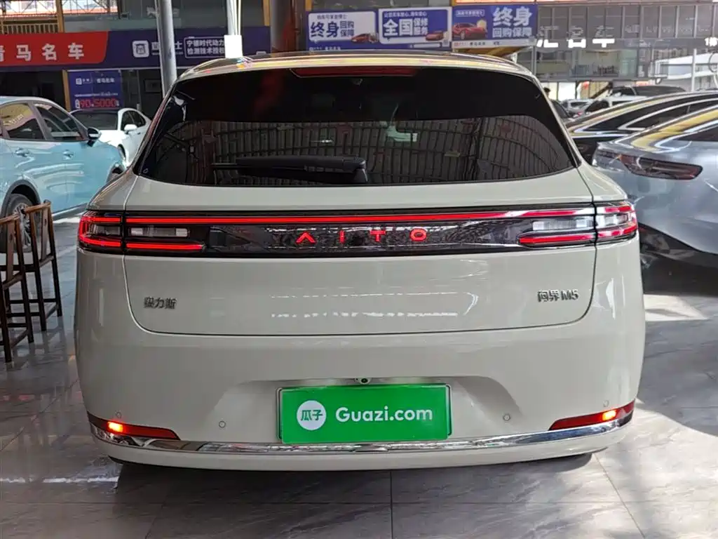 AITO Wenjie AITO M5 2025 Extended Range Ultra AWD фото 6