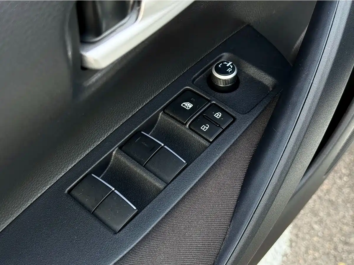 Toyota Levin 2024 Smart Hybrid 1.8L Luxury Edition фото 14