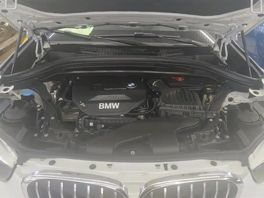 BMW X1 2019 sDrive18Li Fashion Model фото 10