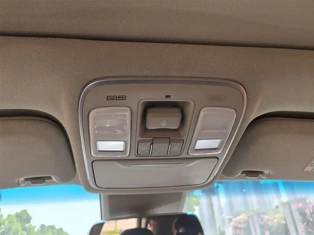 Photo 19 - Geely Emgrand GS
