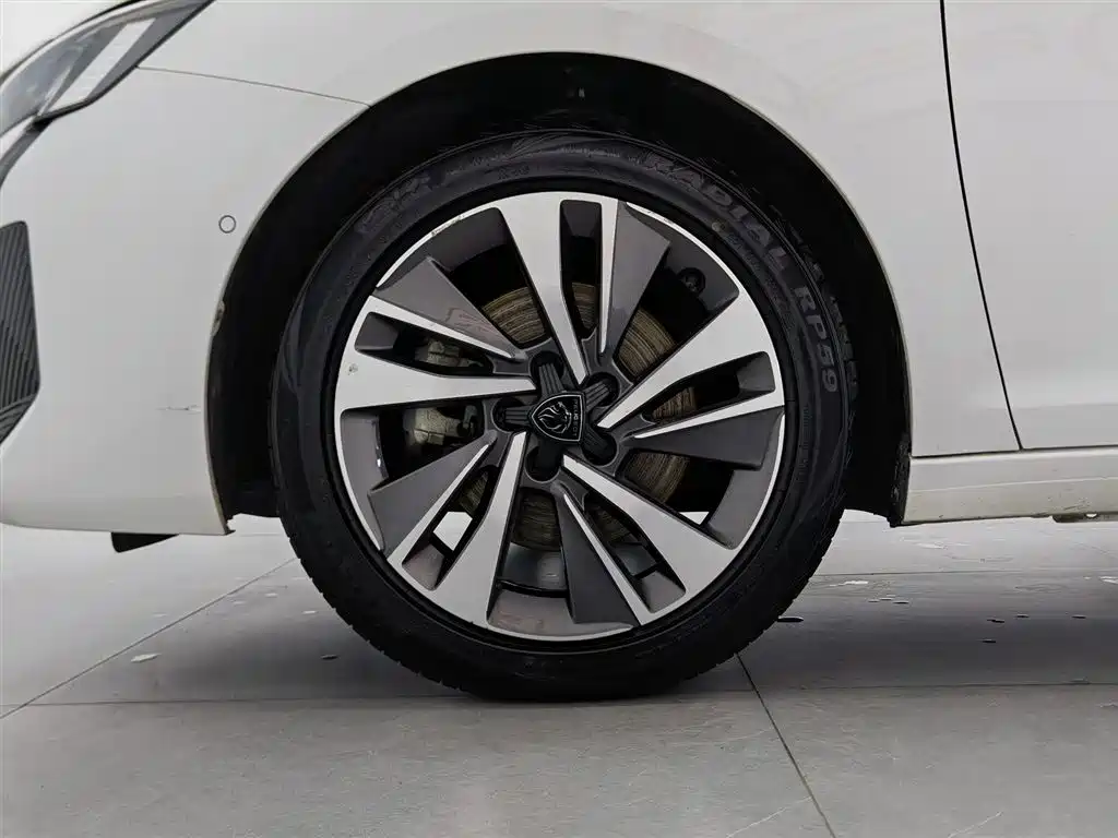 Peugeot 408 2022 1.6T Dream Chaser Edition фото 17