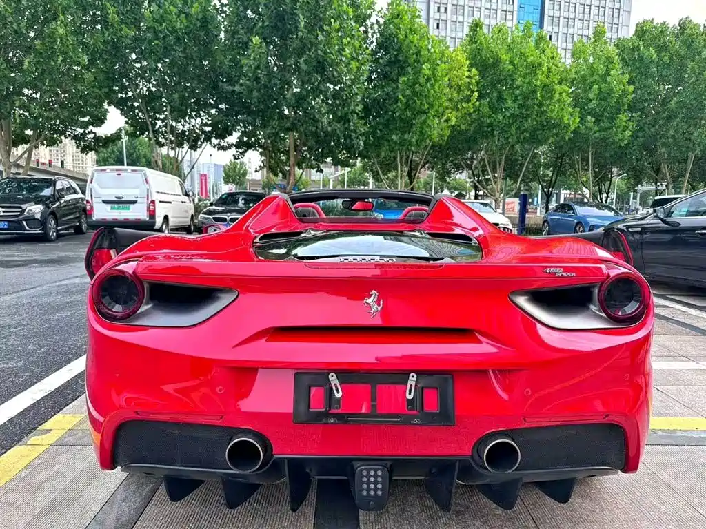 Ferrari 488 2018 2015 488 Spider
