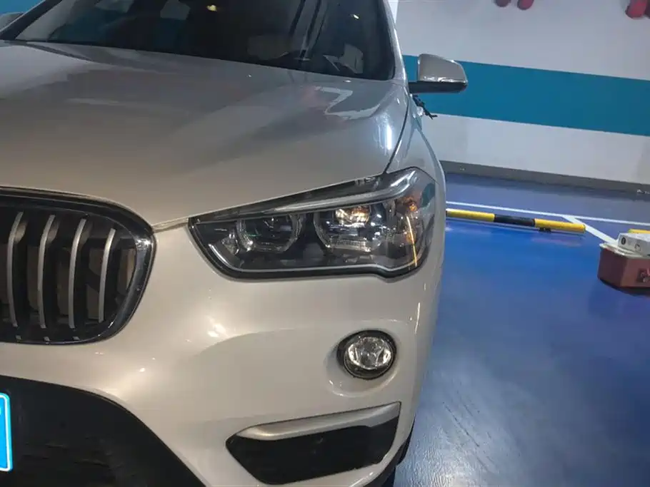 BMW X1 2016 sDrive18Li Luxury Model фото 5