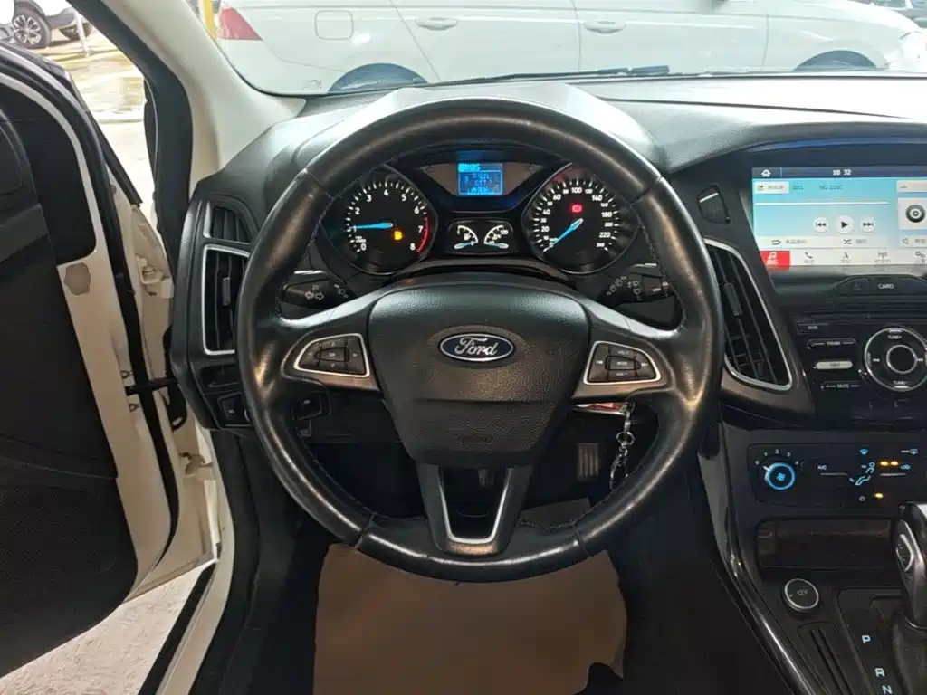 Ford Focus 2018 2018 Hatchback Classic 1.6L Automatic Trend Smart Edition