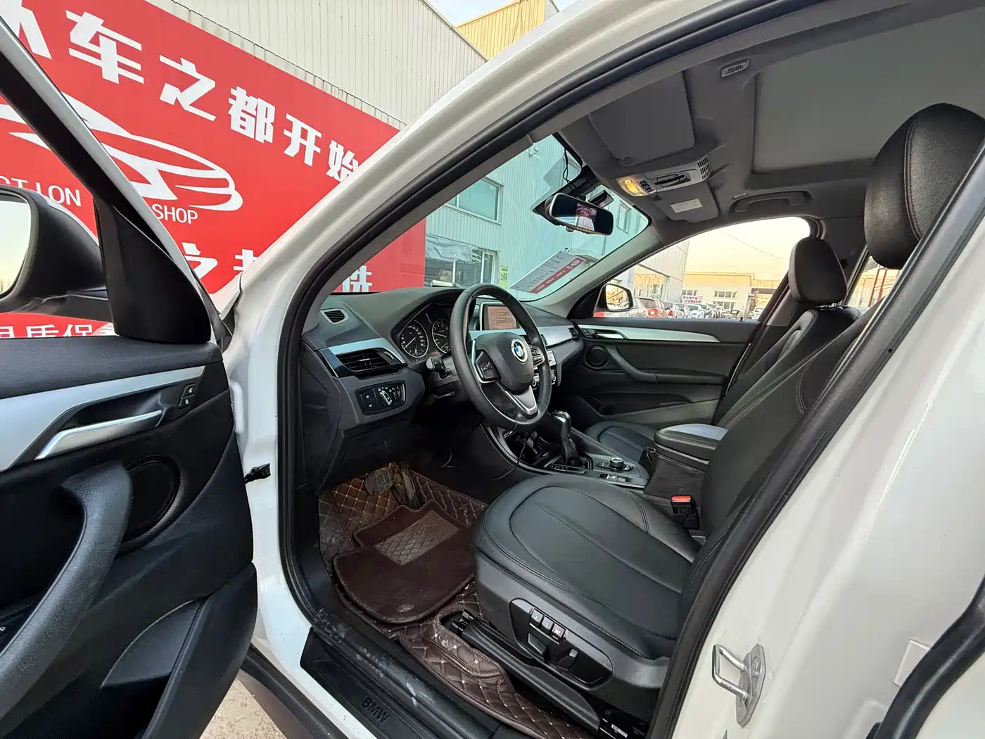 BMW X1 2016 sDrive18Li Luxury Model фото 4
