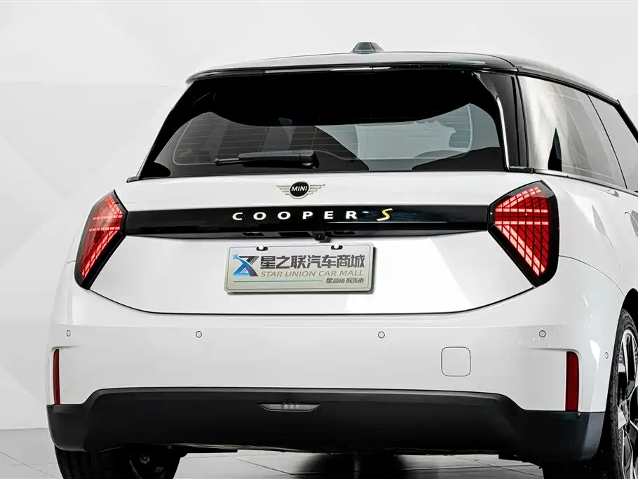 MINI Electric MINI COOPER 2024 2024 452km COOPER SE Artist