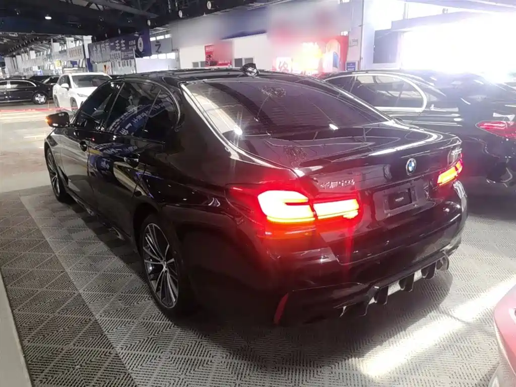 BMW 5-SERIES