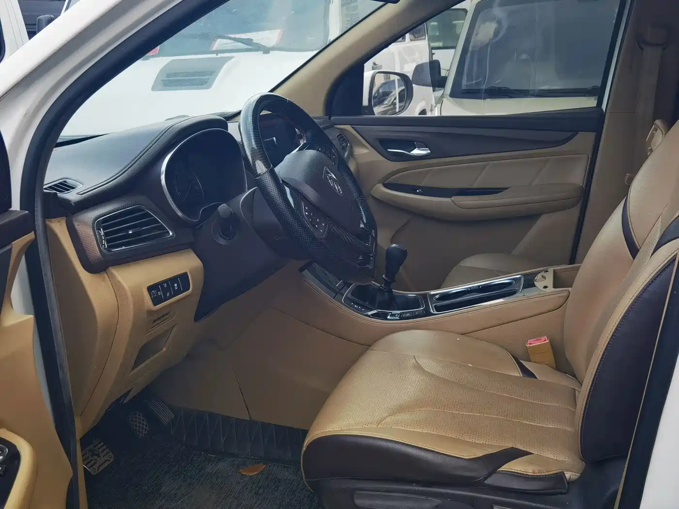 Фото 4 - Baojun 730