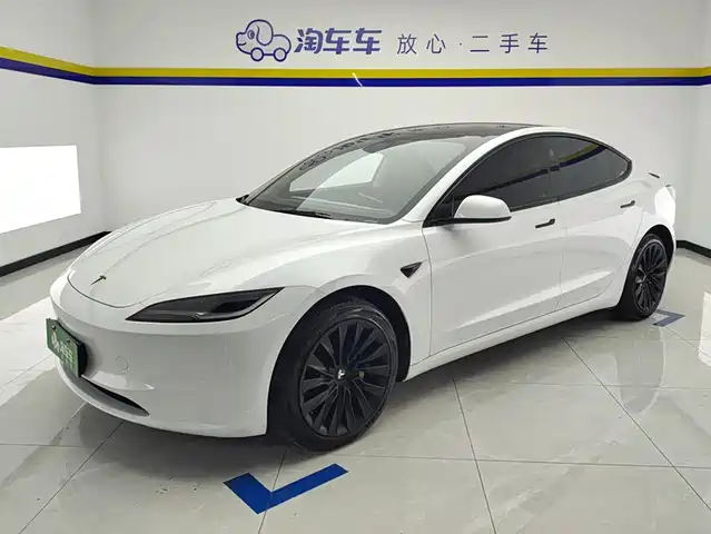 Tesla Model 3 Задний привод