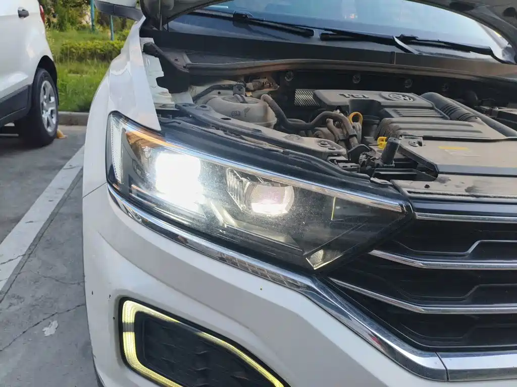 Фото 7 - Volkswagen T-ROC