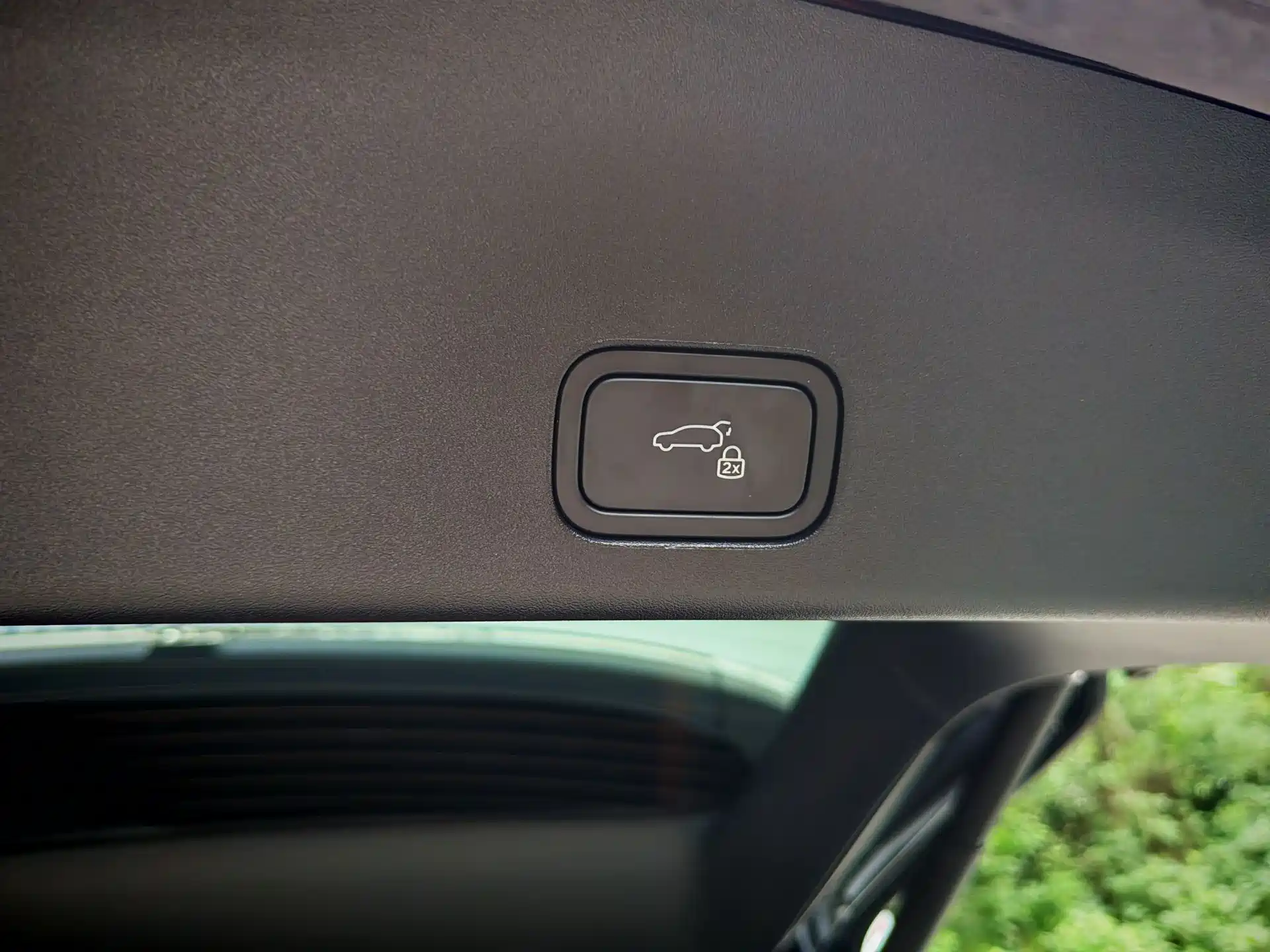 Фото 25 - Li Auto i6