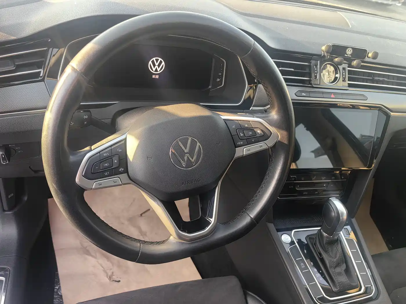 Volkswagen Magotan 2021 330TSI DSG 30th Anniversary Edition фото 12