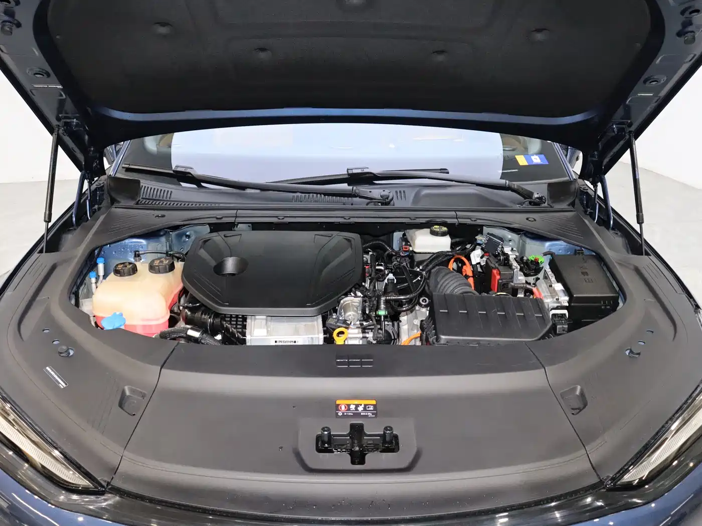 Geely Galaxy Galaxy Xingyao 8 2025 130km EM-P Starship Edition фото 9