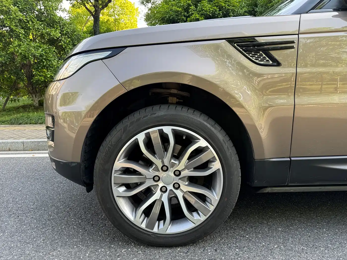 Land Rover Range Rover Sport 2016 Model 3.0 SC V6 HSE DYNAMIC фото 7