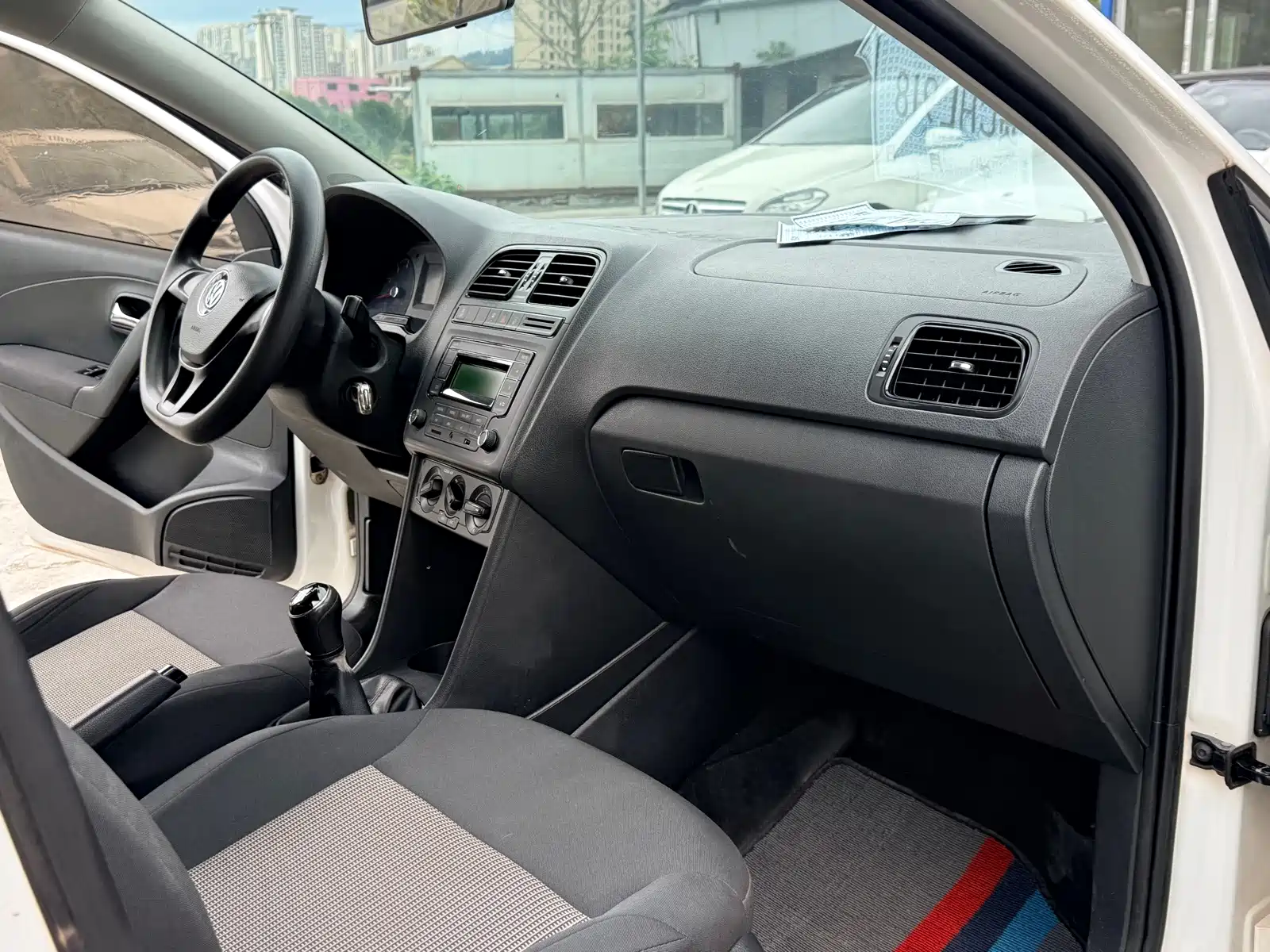 Фото 6 - Volkswagen Polo