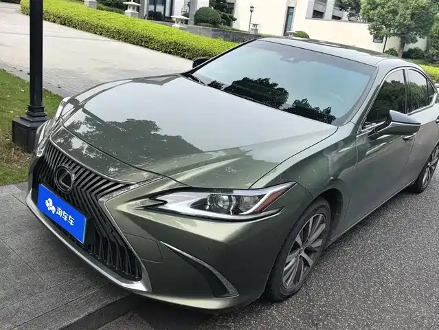 Lexus ES 2020 200 Excellence