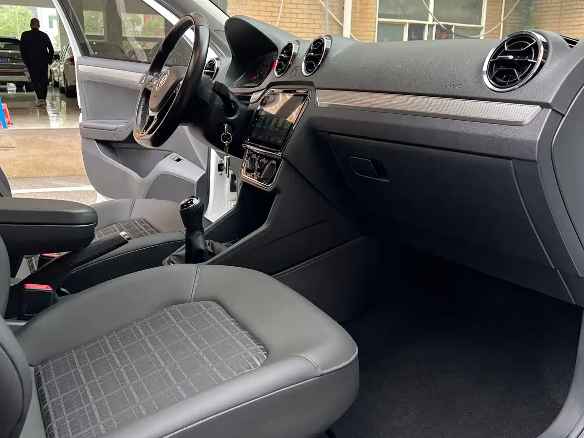 Volkswagen Jetta 2019 Dream Edition 1.5L Manual Comfort фото 7
