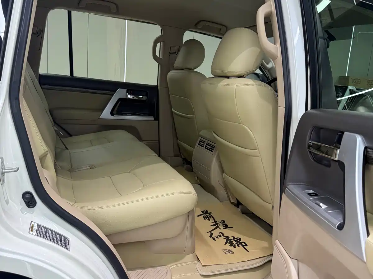 Toyota Land Cruiser (Import) 2015 2015 4.0L V6 Middle East Limited Edition