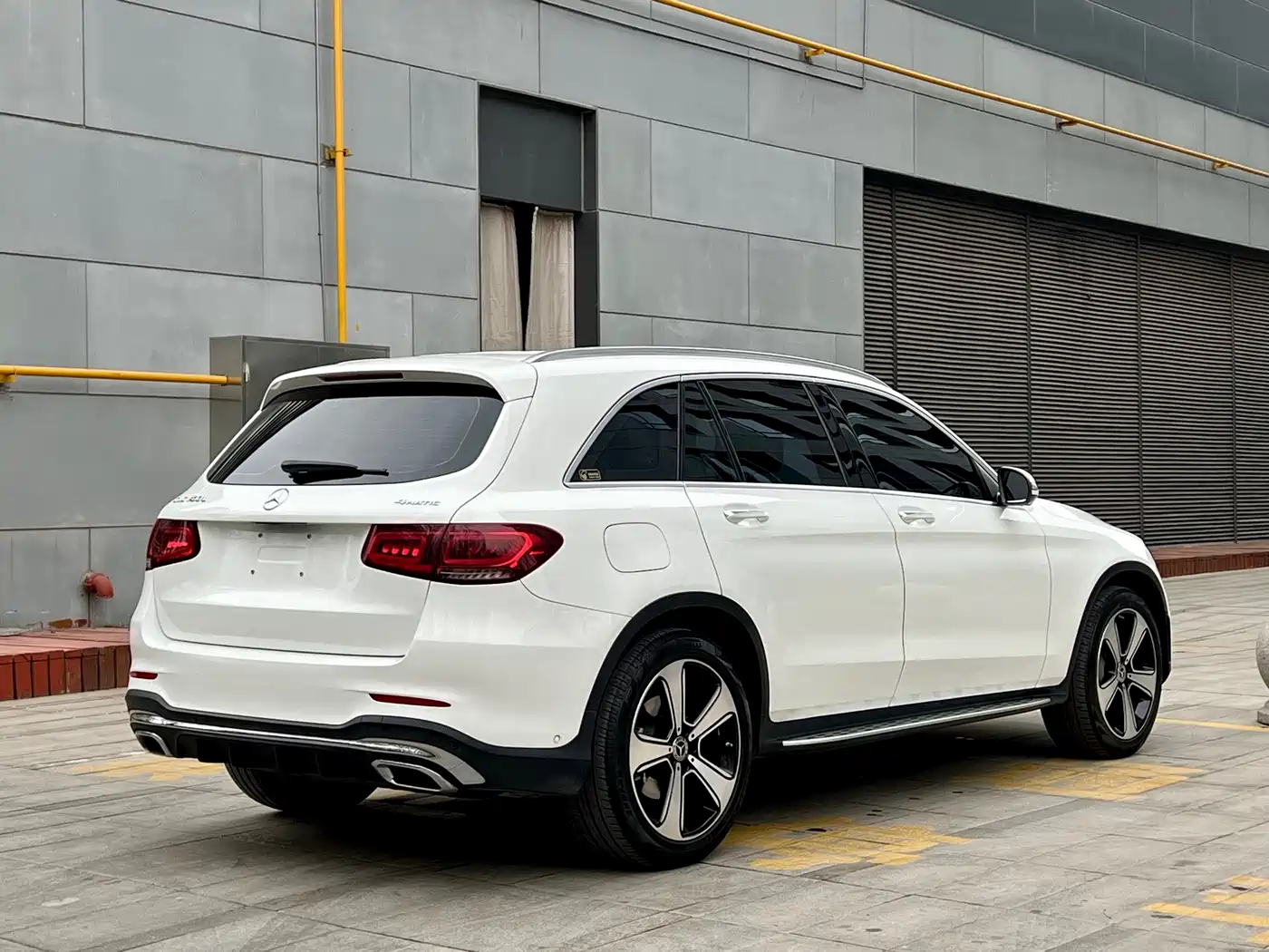 MERCEDES-BENZ GLC
