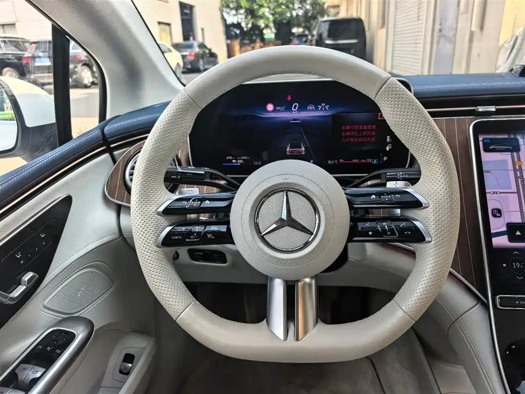 Mercedes-Benz EQE 2025 2025 Model 500 4MATIC Luxury Edition