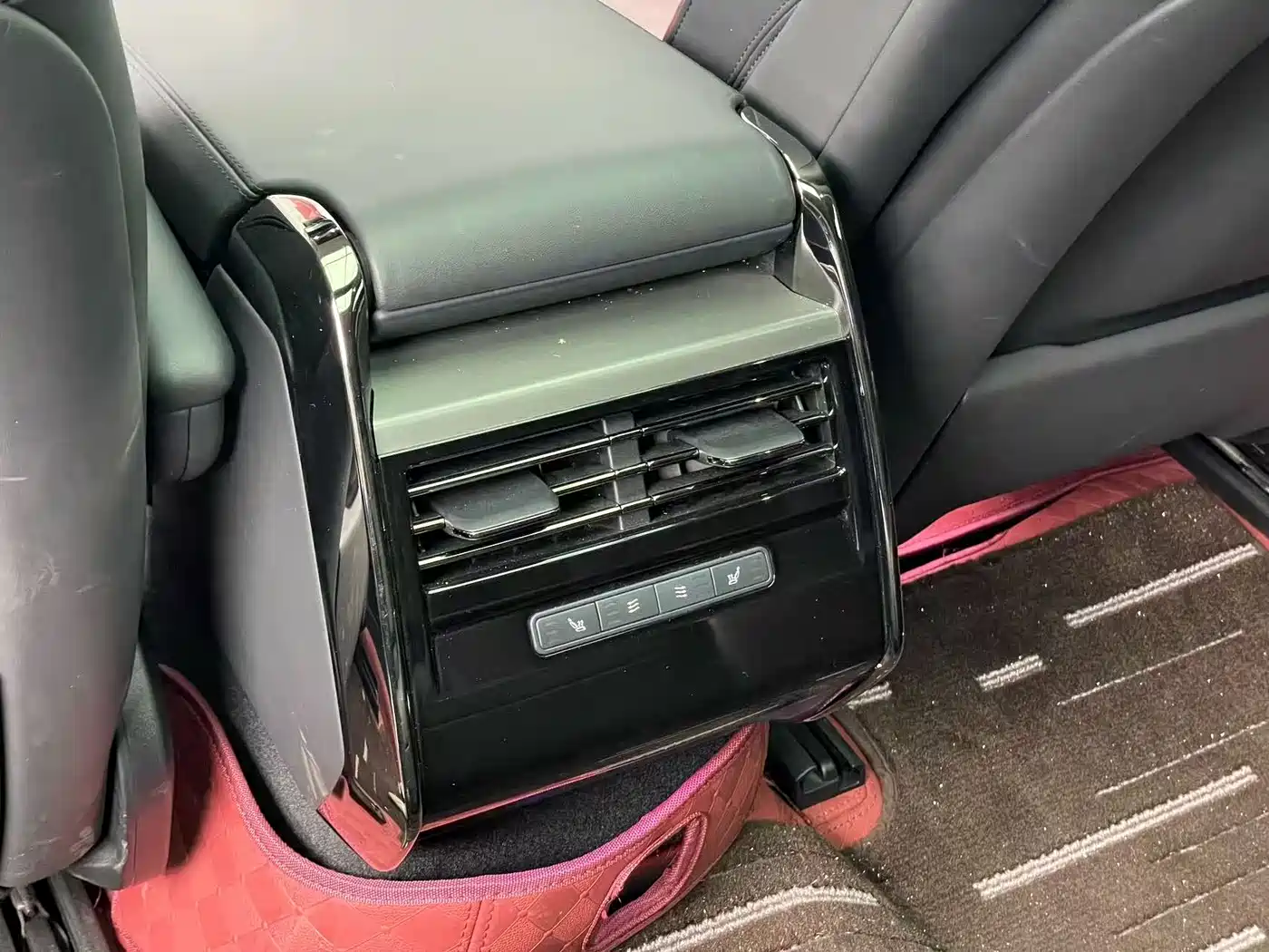 Land Rover Range Rover Sport 2024 400PS Dynamic SE фото 14