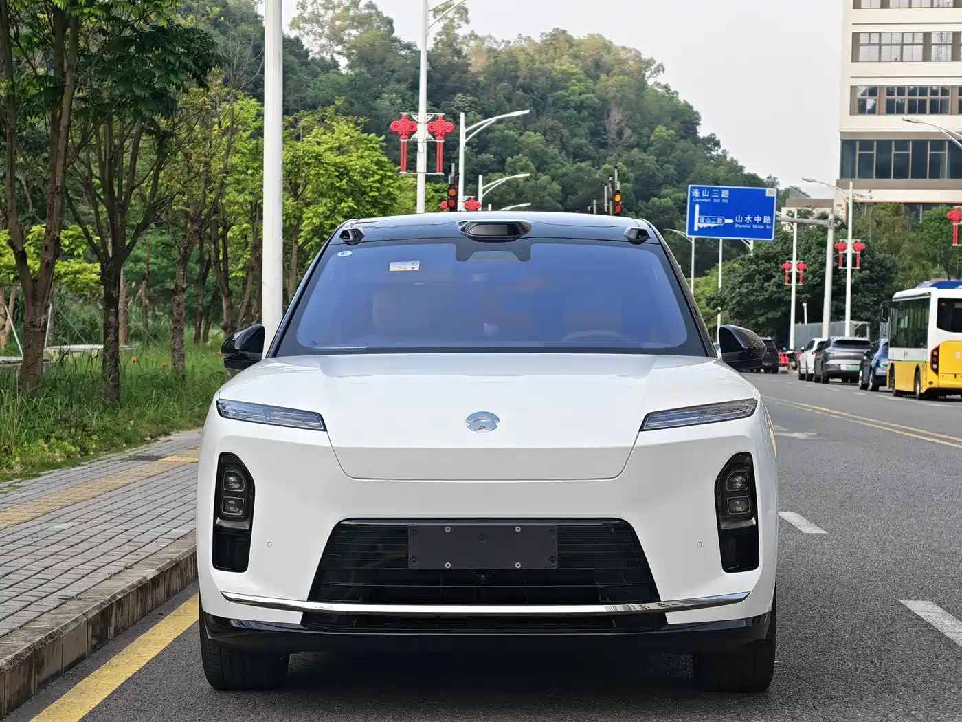NIO ES8 2025 Model 6-Seat Executive Luxury Edition фото 2