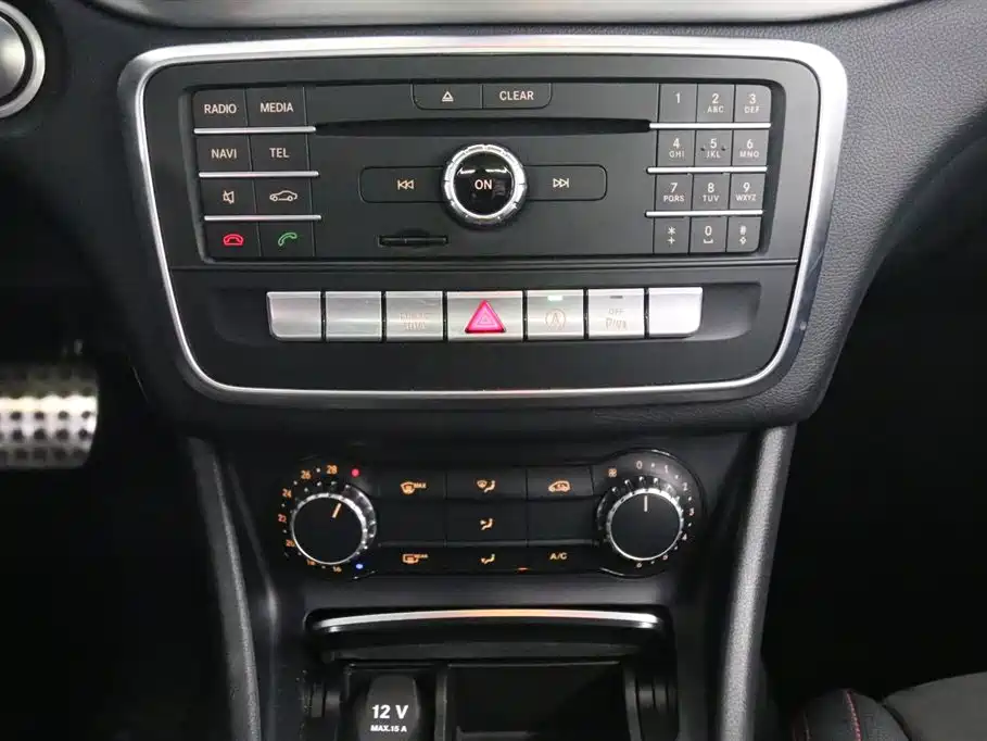 Mercedes-Benz CLA (Import) 2016 Facelift CLA 220 4MATIC фото 9
