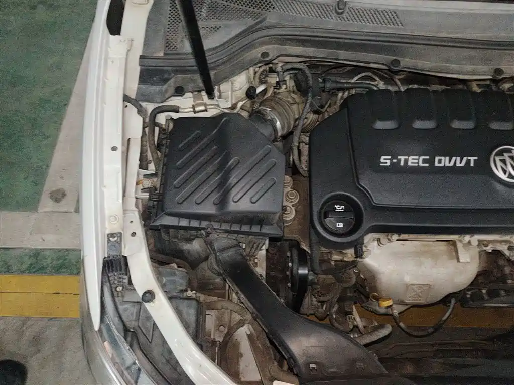 Buick Excelle 2015 15N Automatic Elite фото 21