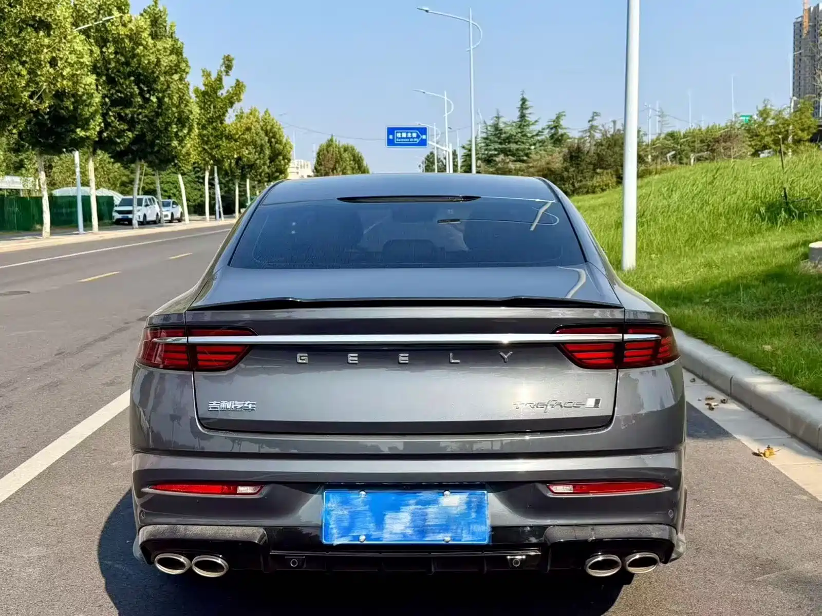 Фото 9 - Geely Preface