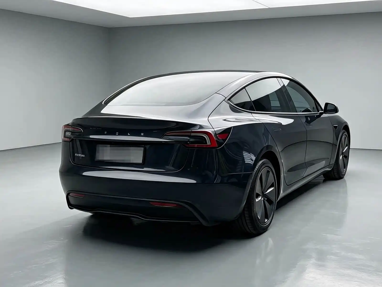 Фото 9 - Tesla Model 3