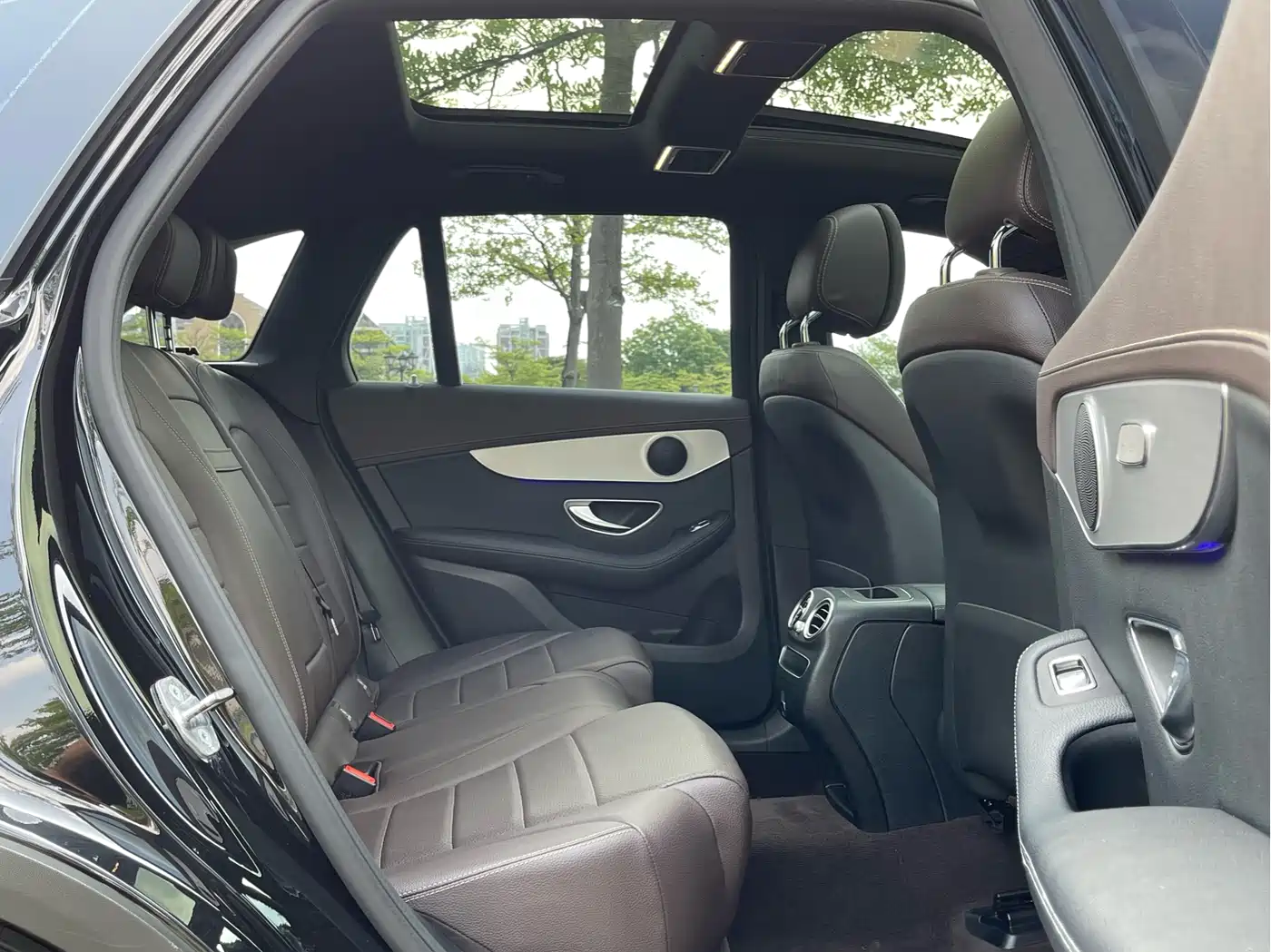 Mercedes-Benz GLC 2021 GLC 260 L 4MATIC Sporty фото 14