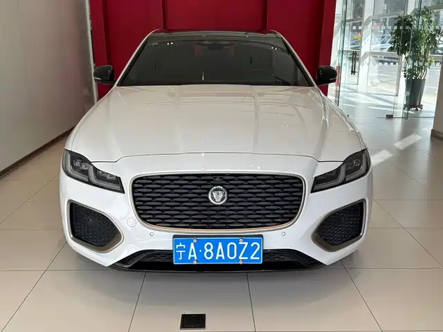 Jaguar XFL 2024 2.0T P300 AWD Flagship Sport Gilded Edition