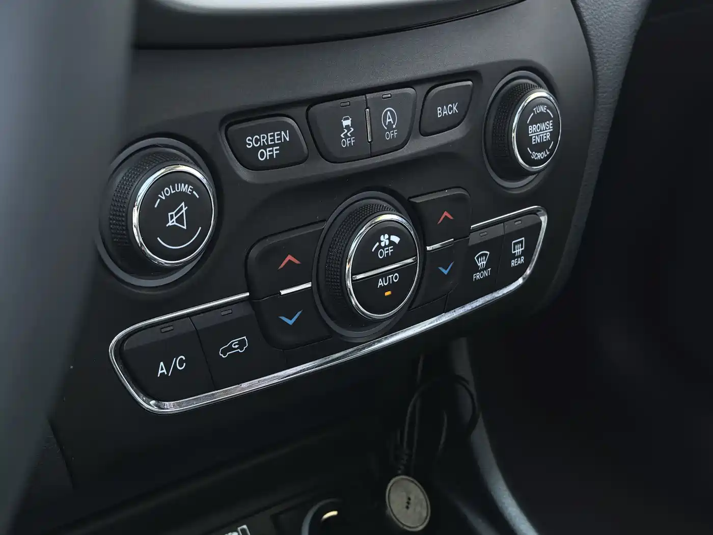 Jeep Cherokee 2021 2020 2.0L 2WD Classic Sport Edition