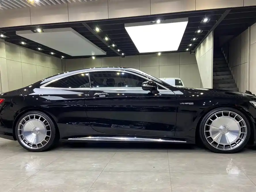 Mercedes-Benz S-Class AMG 2018 AMG S 63 4MATIC+ Coupe фото 6