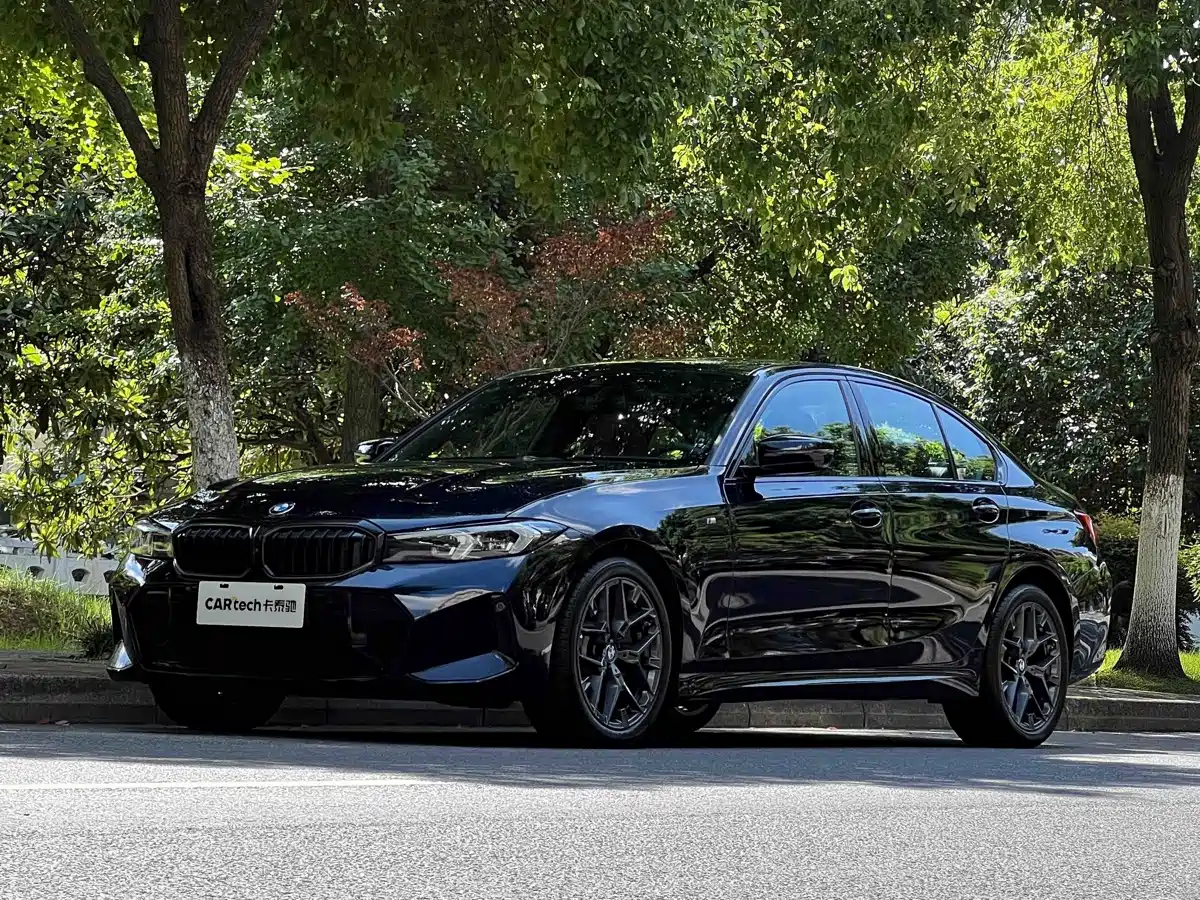 Photo 1 - BMW 3 Series